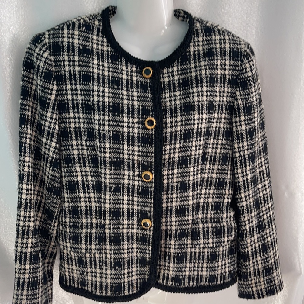 BLACK AND WHITE JACKET
